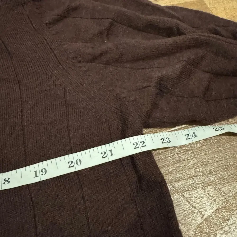 Banana Republic Merino Wool Sweater L Chocolate Brown VNeck Ribbed Academia READ